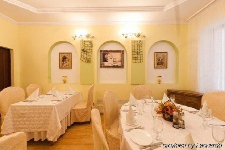 Hotel Vesta بريست المطعم الصورة