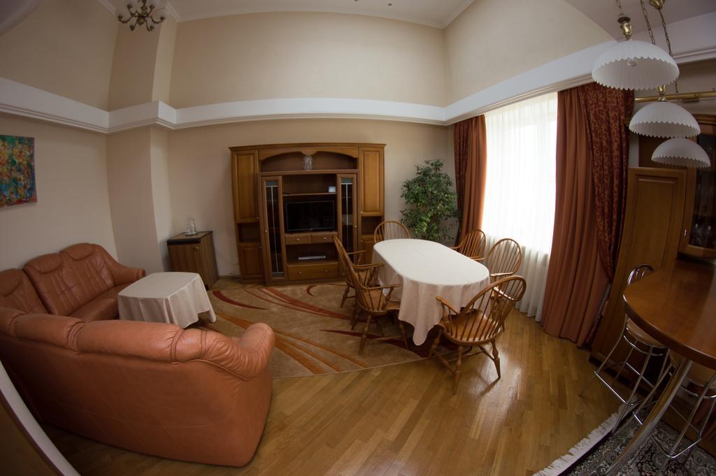 Hotel Vesta بريست المظهر الخارجي الصورة